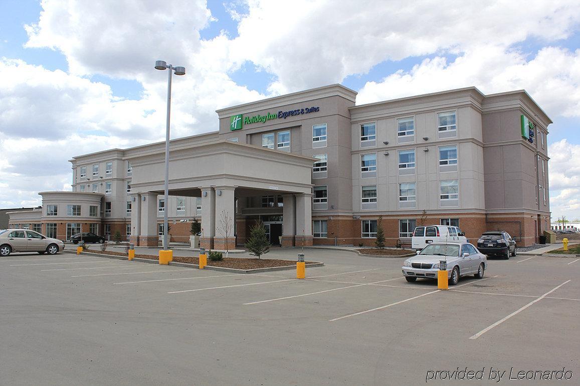 Chateau Inn & Suites Bonnyville Exteriér fotografie