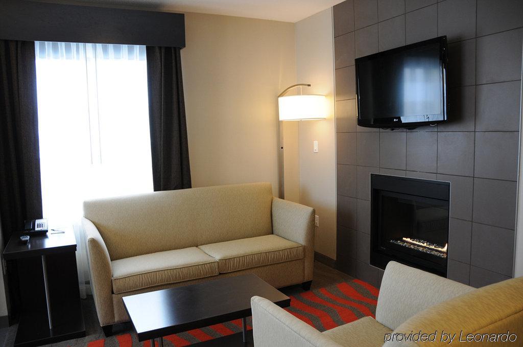Chateau Inn & Suites Bonnyville Exteriér fotografie