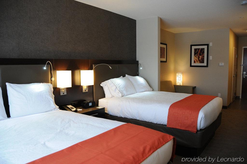 Chateau Inn & Suites Bonnyville Exteriér fotografie