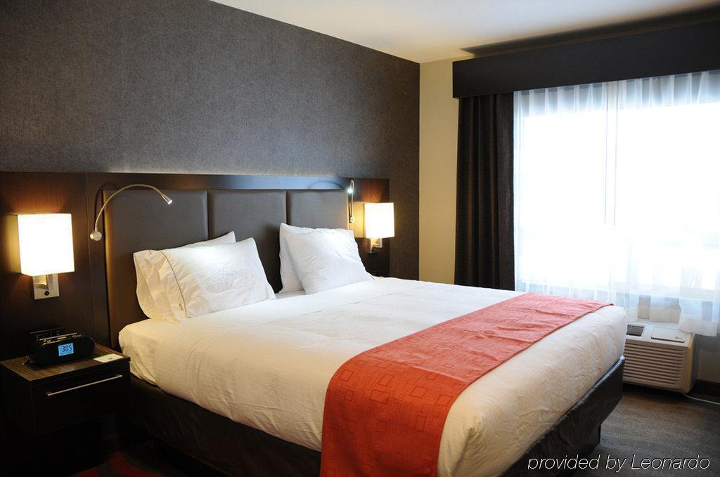 Chateau Inn & Suites Bonnyville Exteriér fotografie