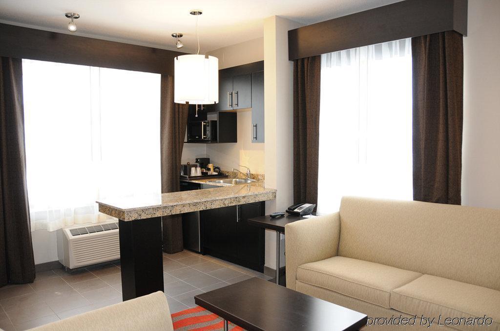 Chateau Inn & Suites Bonnyville Exteriér fotografie