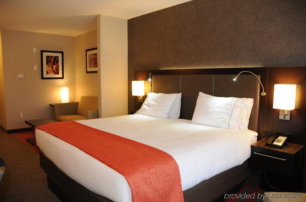 Chateau Inn & Suites Bonnyville Exteriér fotografie